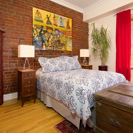 Auberge Les Bons Matins Монреал Екстериор снимка