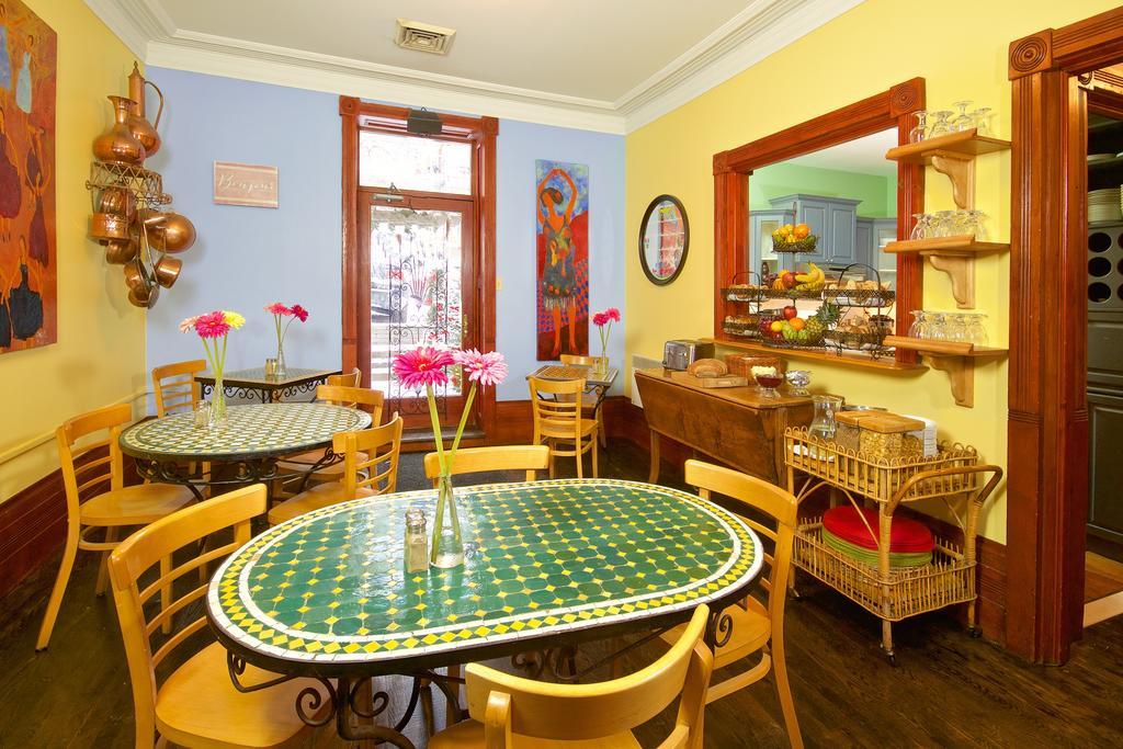 Auberge Les Bons Matins Монреал Екстериор снимка
