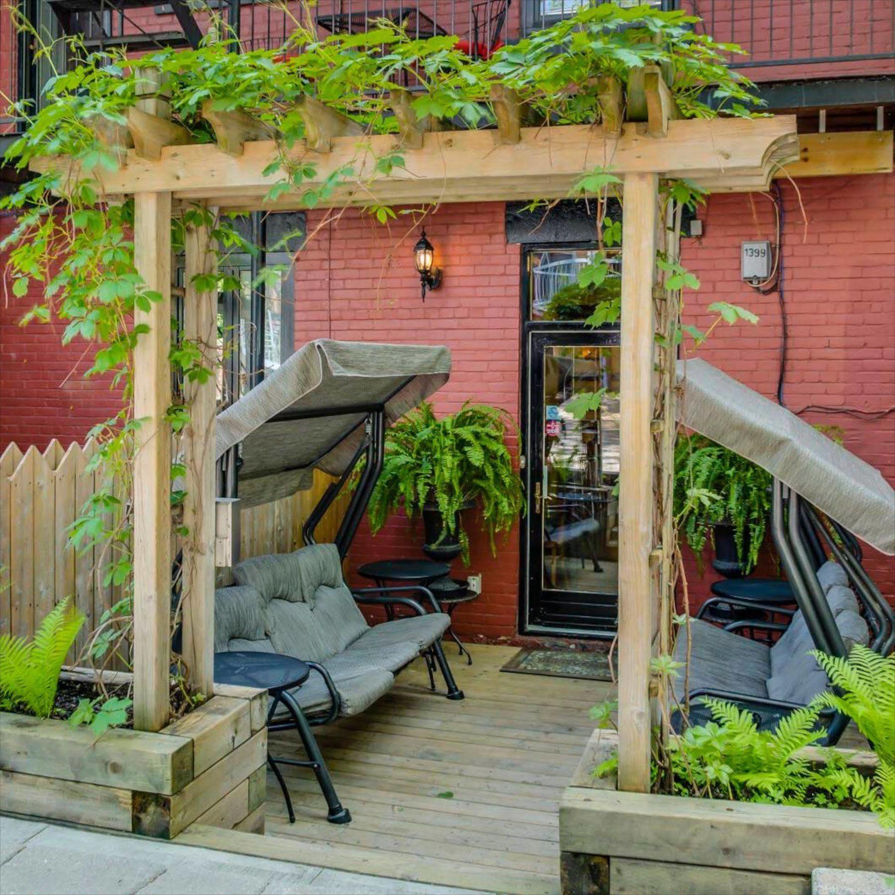 Auberge Les Bons Matins Монреал Екстериор снимка