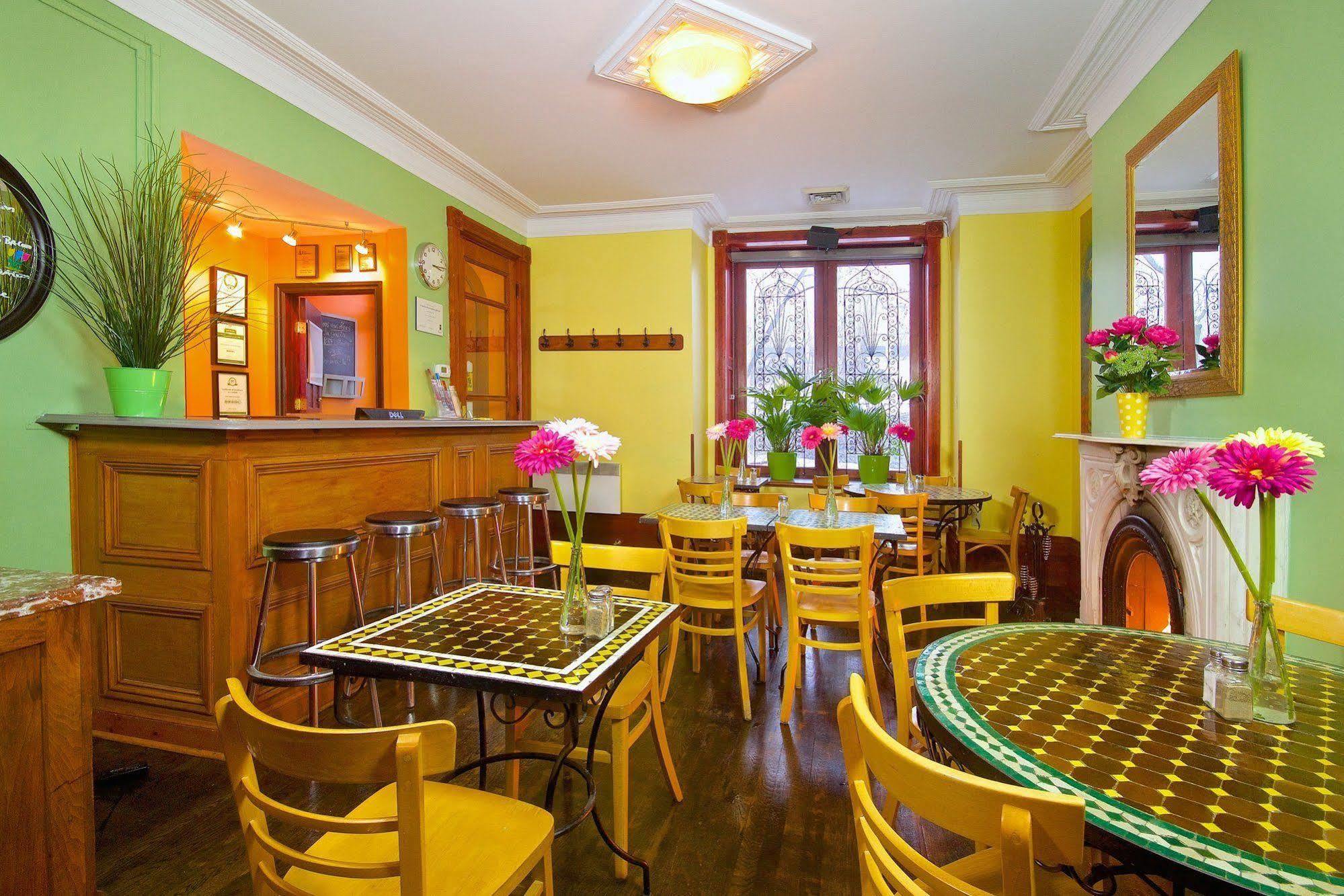 Auberge Les Bons Matins Монреал Екстериор снимка