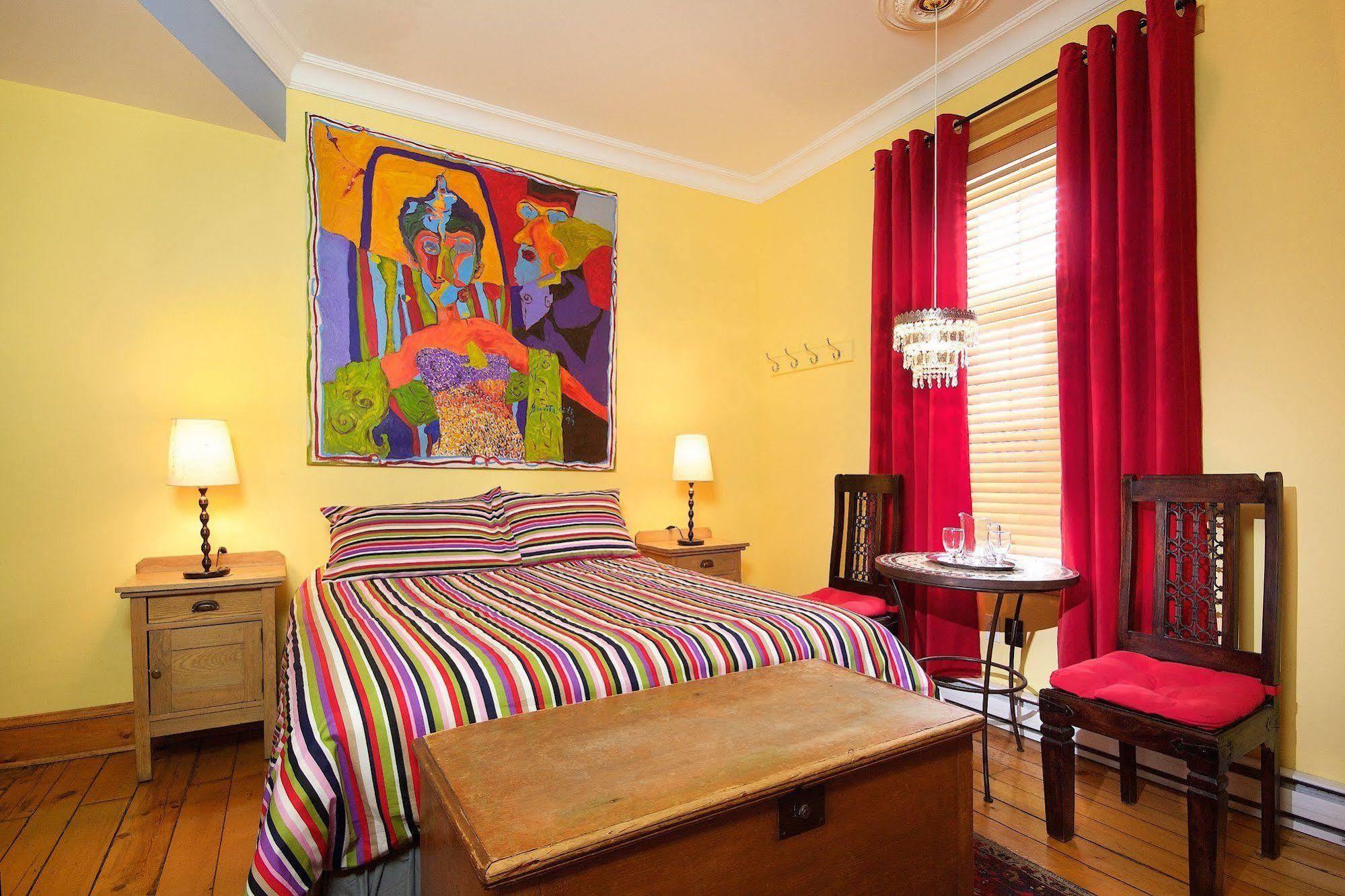 Auberge Les Bons Matins Монреал Екстериор снимка